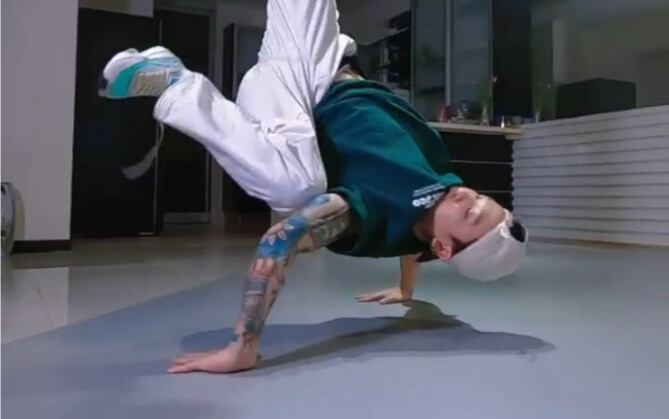 How did you achieve the last freeze frame?