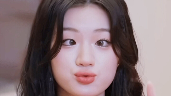 Shan Yichun perfectly captures the mindset of Gen Z girls.