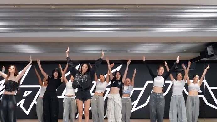 MEOVV - VIDEO LATIHAN TARIAN 'HANDS UP' (versi Fix Cam)