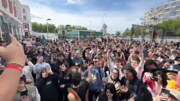 The Luffy birthday celebration in Madrid, Spain was absolutely electrifying! Fans gathered to sing “