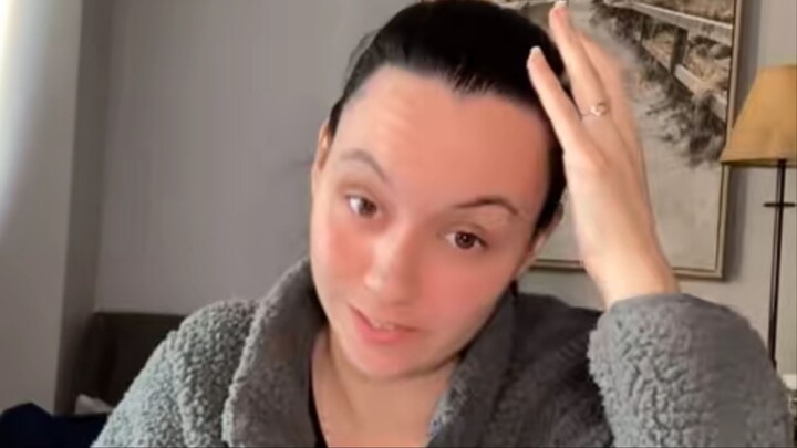 OC (@whatthebuzzz)   TikTok LIVE 31.10.26 21h