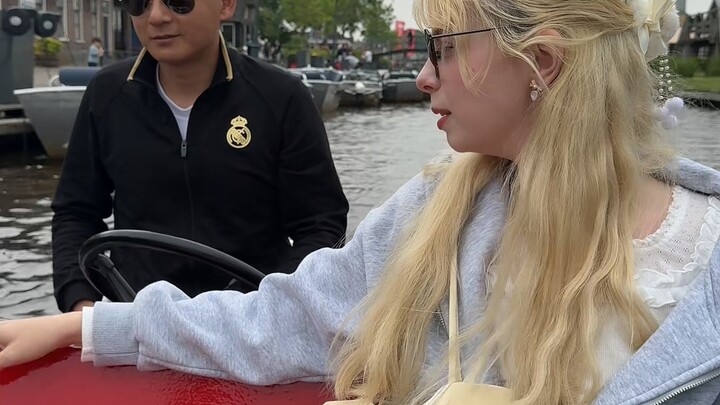 Big Cousin is slandering Europe again—European girls, don't let him talk nonsense!