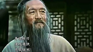 看了几十年功夫片，这是唯一一个木桩被打断后有断茬，而不是被锯断后整整齐齐.