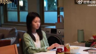 【白鹿警察荣誉花絮】张哥的炒饭太香，鹿鹿子干了一大碗[偷乐] “一下午没有吃饭哈”哈