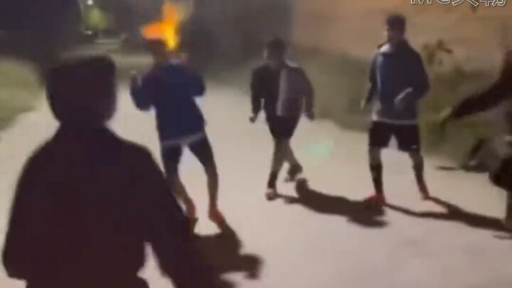 (تأثير صوتي رئيسي) سحر النار! يصعب حمله! !