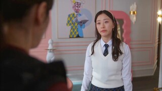 Yuri Confesses To Mom That She Is Gay | XO, Kitty