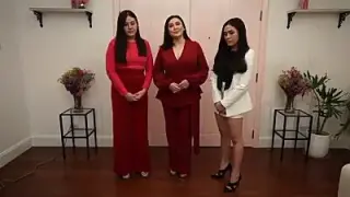 sharon and 2daughters 👈singing