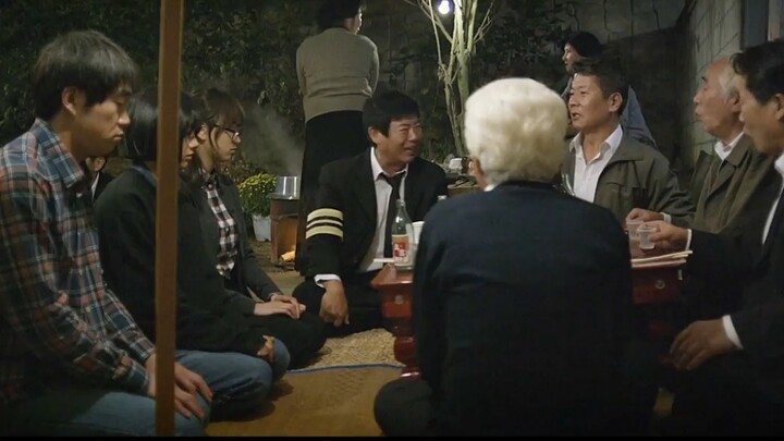 There are two or three kids at home, yet the parents dote only on the eldest and the youngest.