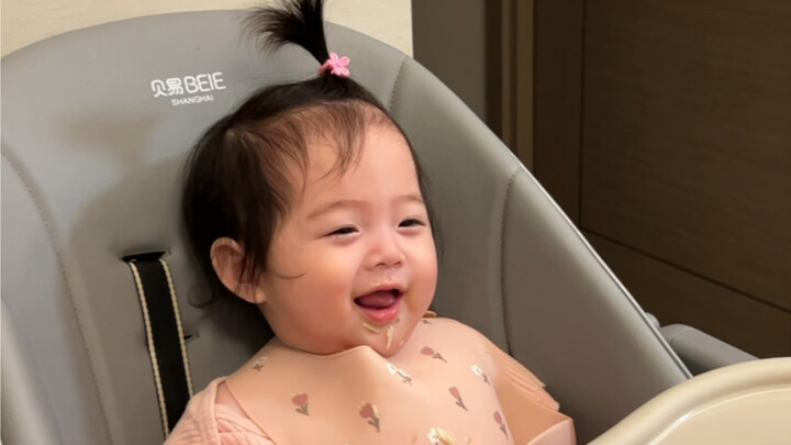 Long-awaited baby food series… So, does she really love it or not?