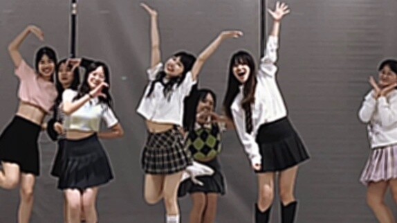 【Ditto】Retro filter and campus style are 100% compatible | Good friends should dance happily togethe