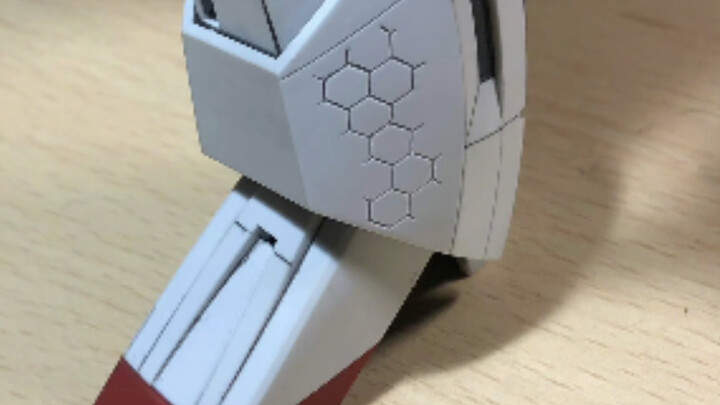 Gundam model hand-carved hexagon (by 331Sphere)