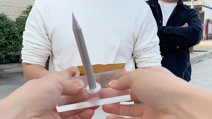 Challenge: Steel nails pierce through the palm—brothers are shocked!