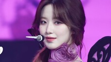 (G)I-DLE 230602 ภาพหน้าจอแนวตั้ง "Queencard" ของชูฮวาบนเวทีร้องเพลง Music Bank