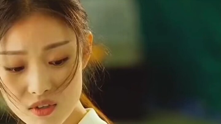 Cậu bảo ai hơi thiếu một chút chứ?