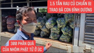 Soạn 300 phần quà của các cô nhóm Phật tử ở Úc hỗ trợ cho bà con Bình Dương