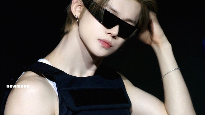 [Cui Ranjun] When it comes to his control over dance details, he's definitely number one among the f