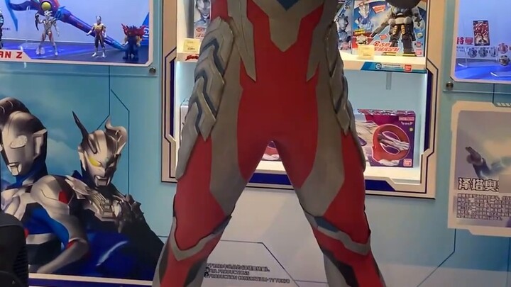 【Zeta Fan Meeting】Ultraman swung his gun twice, Ultraman is so handsome!!!