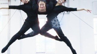 Winter Olympics Closing Ceremony [Acrobatics] Human body cosplay "Snowflake" aerial acrobatics