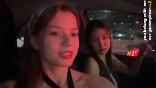Beike và cô bạn thân của cô ấy đang ở trong xe VS và Pifu đang ở trong xe, họ phàn nàn rằng ghế trướ