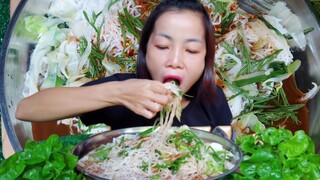 ข้าวปุ้นซาวยามแลง เหมื่อยหลายมื้อนี้ จนลืมเขียนคิ้ว6/9/64