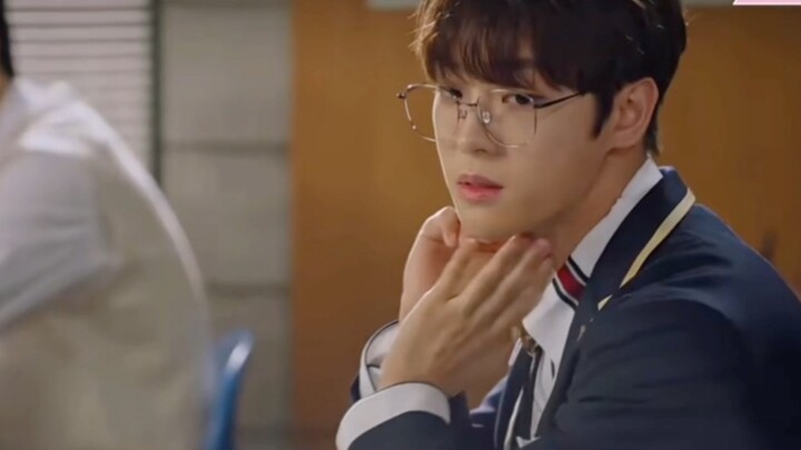 "Our Min Hyuk is a total bad boy" [Lee Tae Bin/Card Mix]