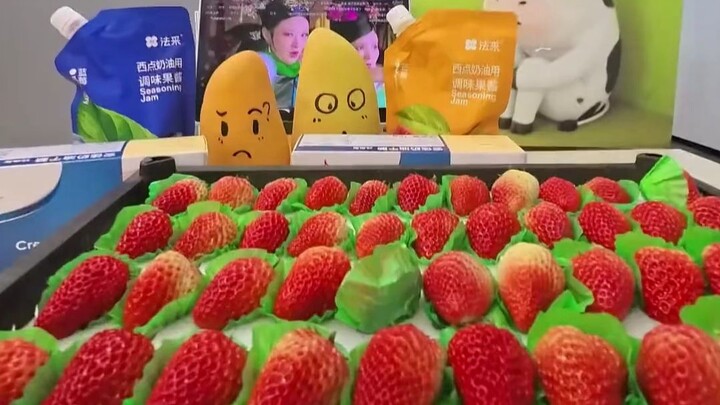 Immersive Experience: Setting Up a Stall at Work to Sell Mochi-Wrapped Fruit