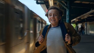 A Child Runs Away From Home With His GF, So That He Can Fulfill His Dream And Become An Actor