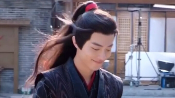 في البداية، بسبب هذه الميم من رويترز، تحوّلت إلى معجبة متشددة بمسلسل “تي جو”.