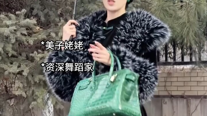 Bốn vị này đúng là quá uy tín rồi, đoạn video chất lượng cao thế này thì cứ xem đi, xem một cái là i