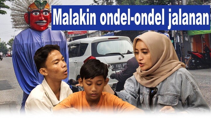 PENGHASILAN CUMAN 20 RIBU, ONDEL ONDEL INI NEKAT MAKAN DI RESTORAN TERKENAL!