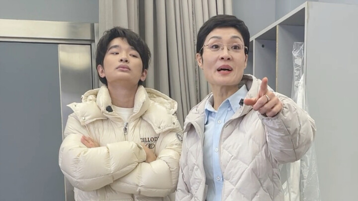 จงเหม่ยเหม่ยและหลิวเสี่ยวเหยียนจับมือกันสุดปัง!