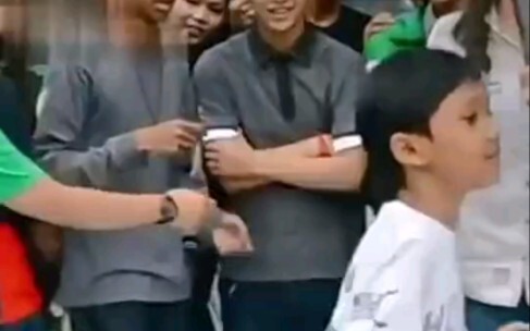 ملك التكنولوجيا، مجنون تمامًا