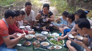 Tát Đìa Ăn Tết Và Bữa Cơm Gia Đình Ngoài Vườn Thật Vui| TKQ & Family T544