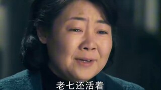 父亲街上撞见女儿买冰棍，殊不知是失散的双胞胎女儿啊