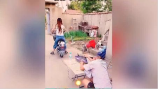 ความตลกไม่อั้น