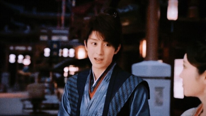 Finally, Lei Wujie Ruoyi said, "What a stupid boy!" The little miracle doctor took his apprentice to