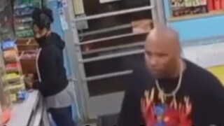 [A black man in the United States was beaten to death with one punch] A black man took the goods but