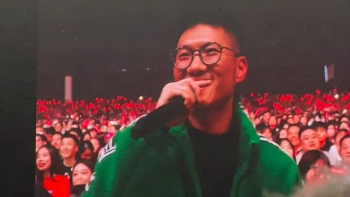 Power Wang: Who stole my microphone hahaha