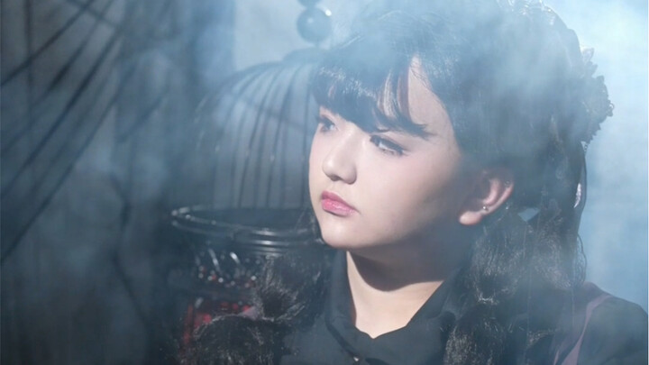 165-jin sister tries out Lolita style