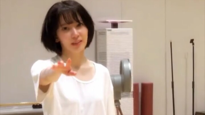 Tarian yang membara masih terlalu sulit bagi Kak Sakura.