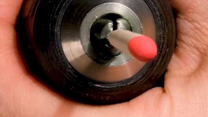 【放大一点点】用两根火柴生活