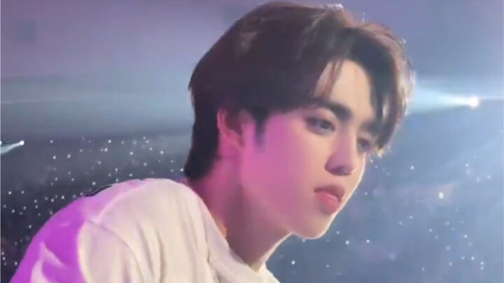 How Much Does Choi Seungcheol Love Clara?