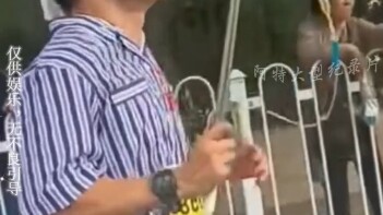 The marathon turns into a massive “cosplay arena.” Who embodies your mental state? #LanzhouMarathon 