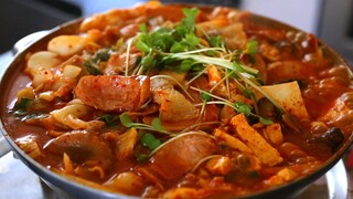 Army base stew (Budae-jjigae: 부대찌개)