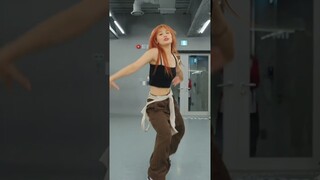 I'm drunk on her🫠 #dana #choreography
