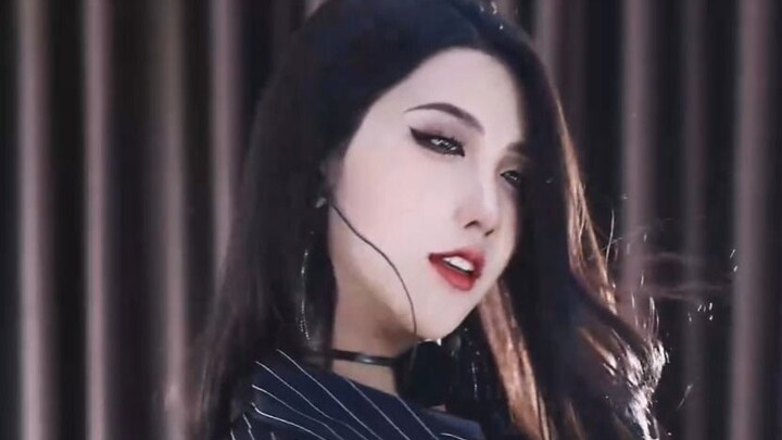 抖音龙欣20230708 - 椅子舞