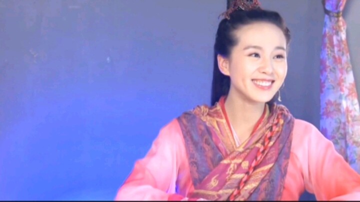 Tang Yan’s already gone—stop copying her! Hahaha, I’m dying of laughter!