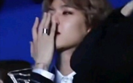 [Bian Baekhyun] ผู้ชายคนนี้มาจากกลุ่มระดับท็อปของโลก เราเทียบกันไม่ได้