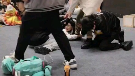 [Toru Oikawa] Kawa 1 is besieged by three 1s, sometimes I feel really helpless