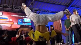 لا يزال تساي شنغيو هو من يفجر المكان هههه، عندما يلعب مباريات الفرق يبدو وكأنه أطلق قذيفة.